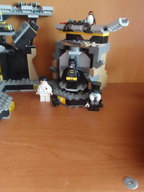 LEGO Batman jaskinia