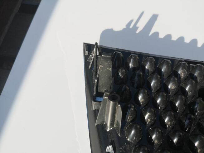 Oryginalny emblemat logo PEUGEOT 3008 9685973077