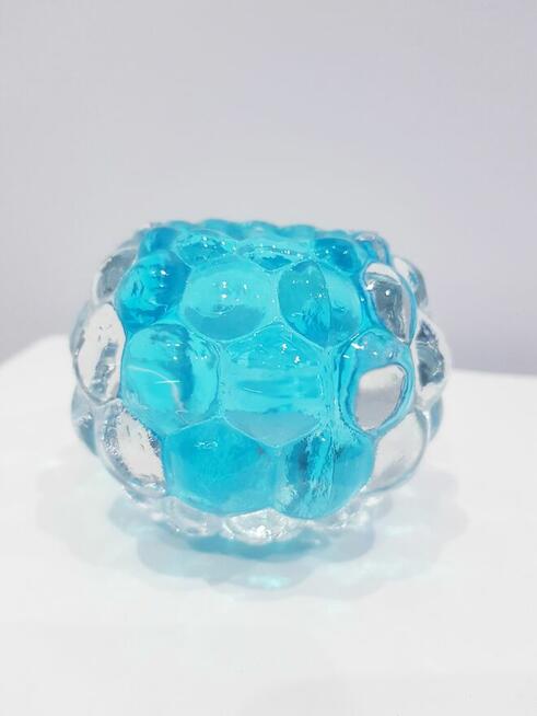 Szklany świecznik na podgrzewacze