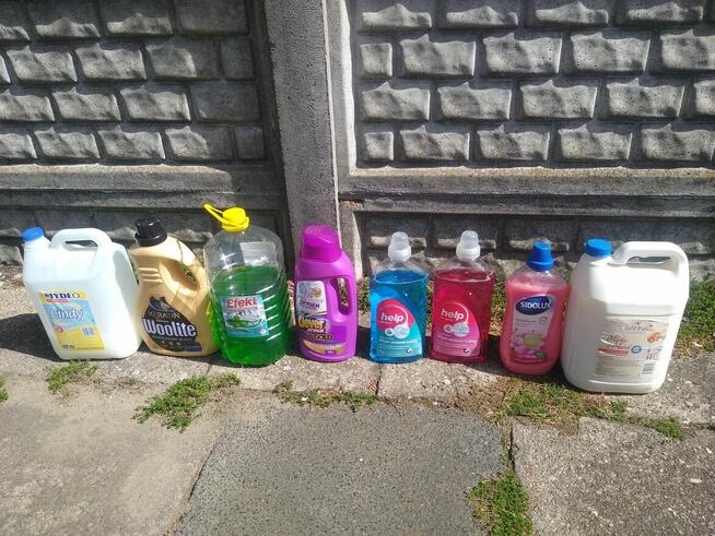 Płyny do zmywania itp., zestaw kilku, 60 zł całość.