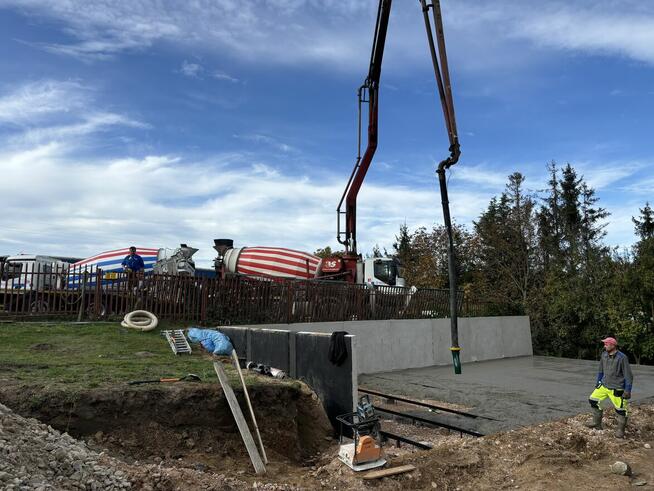 Usługi budowlane, układanie kostki brukowej