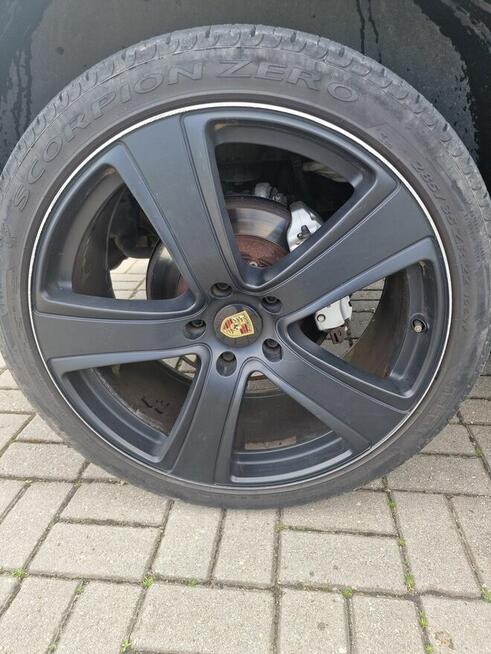 Porsche koła 285/35ZR22