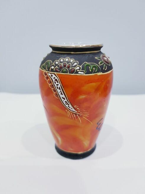 Wazonik przywieziony prosto z Chin