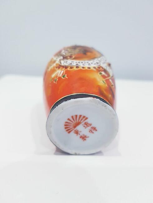 Wazonik przywieziony prosto z Chin