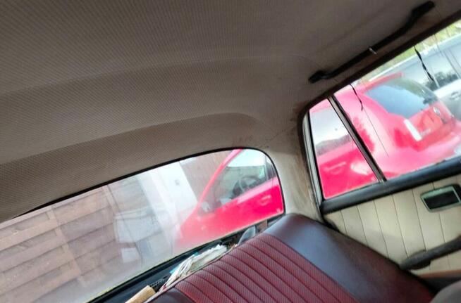 Mercedes 190 w110 skrzydlak