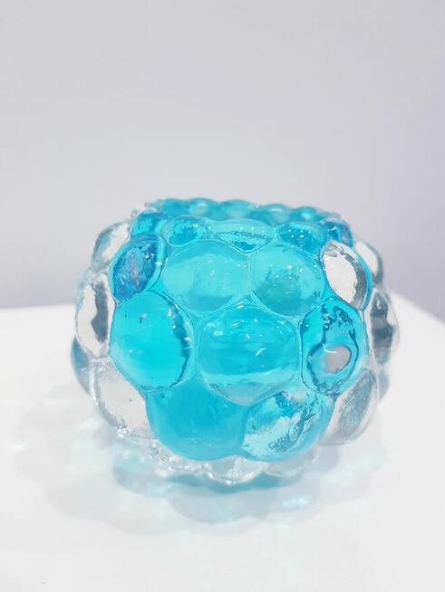 Szklany świecznik na podgrzewacze