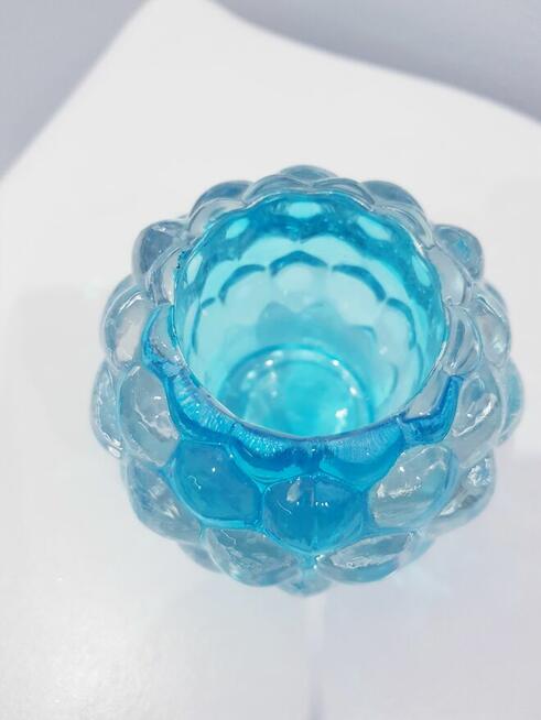 Szklany świecznik na podgrzewacze