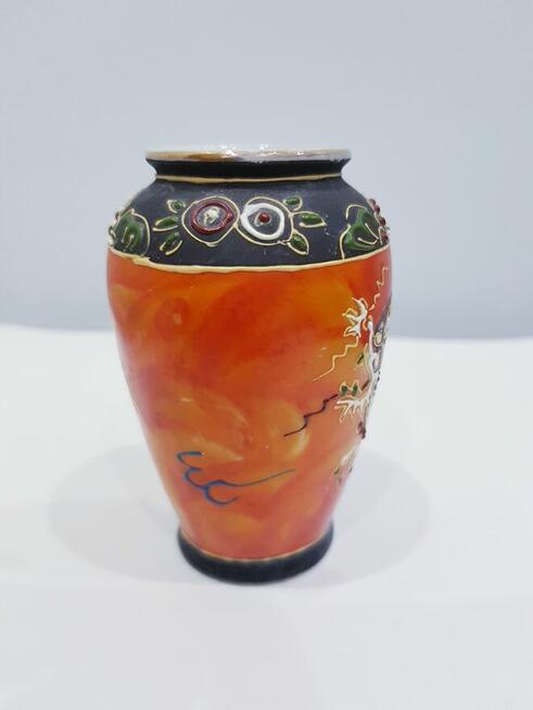 Wazonik przywieziony prosto z Chin