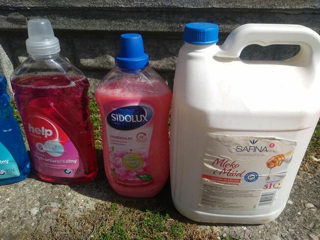Płyny do zmywania itp., zestaw kilku, 60 zł całość.