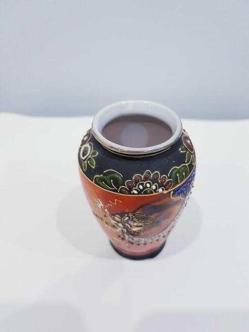 Wazonik przywieziony prosto z Chin