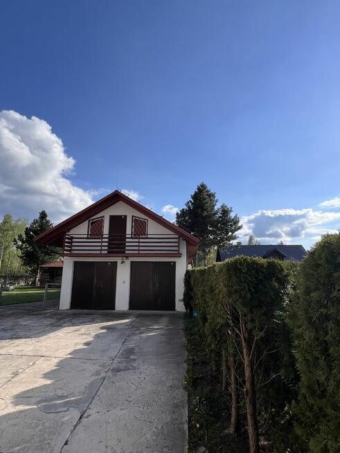 Budynek wielofunkcyjny z pięknym stawem oraz sadem