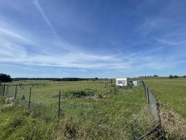 Urokliwa działka z widokiem na jezioro