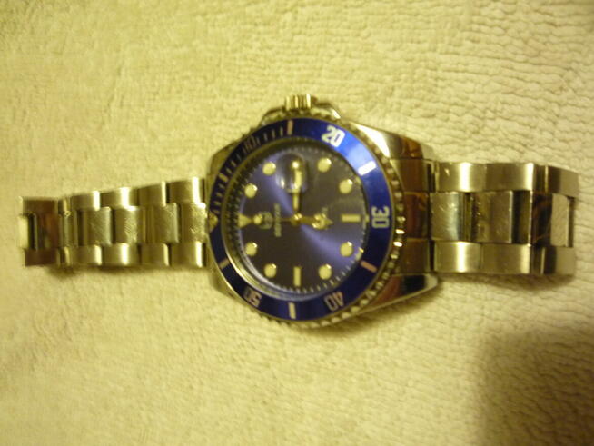 ROLEX SUBMARINER to nie jest ale wygląda podobnie