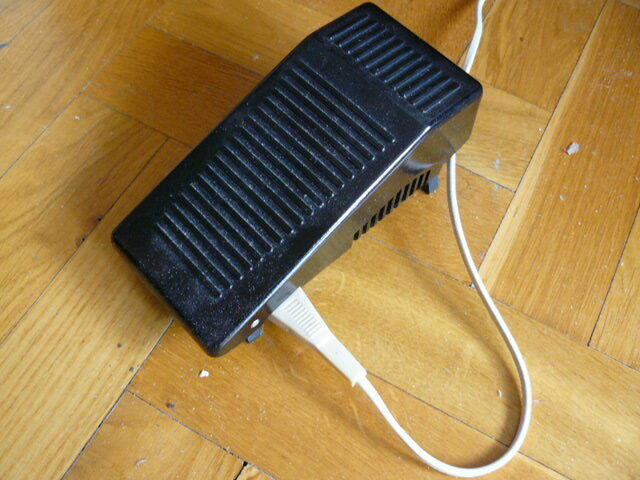 Maszyna do szycia Lucznik zabudowana