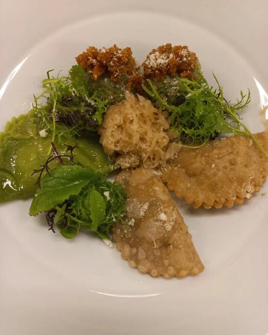 2 kucharzy szuka pracy na sezon letni z zakwaterowaniem