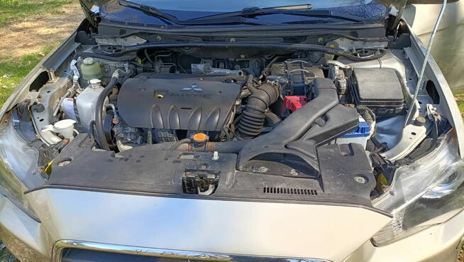 Mitszubiszi Lancer rok 2009 o pojemności 1800 cm