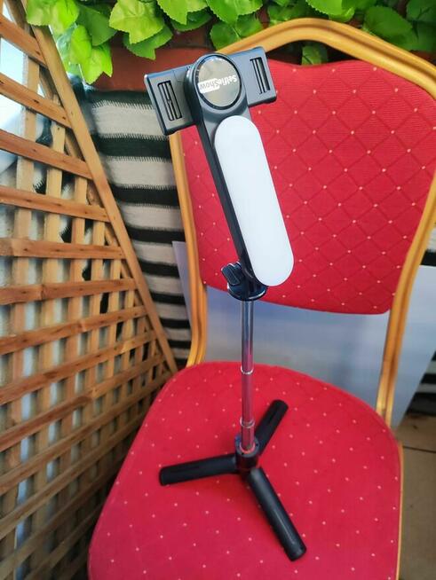Kijek z lampą pilotem Selfie stick uchwyt telefon smartfon