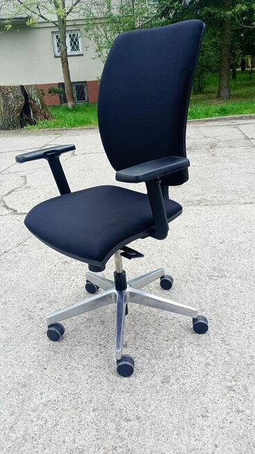 Fotel biurowy RIM czarny fotele krzesła biurowe obrotowe