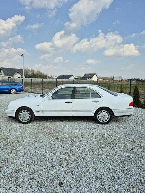 Mercedes E 280 2.8 Benzyna