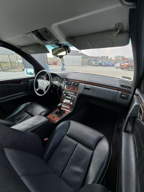 Mercedes E 280 2.8 Benzyna