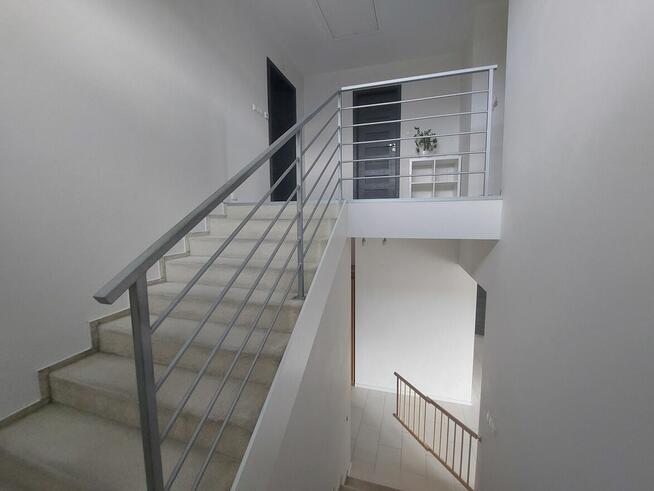 DOM Z ODDZIELNYM MIESZKANIEM - SUŁKOWICE