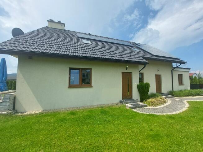 DOM Z ODDZIELNYM MIESZKANIEM - SUŁKOWICE