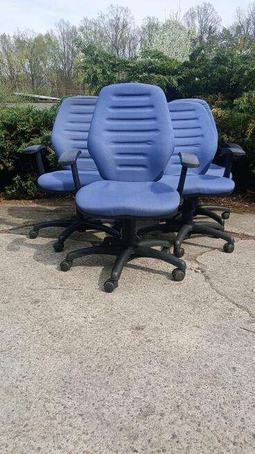 Fotel biurowy obrotowy niebieski fotele biurowe do biur