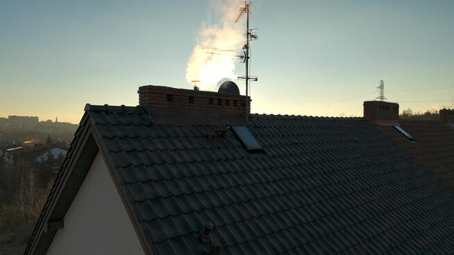 Profesjonalne USŁUGI DRONEM - zdjęcia i filmy z lotu ptaka