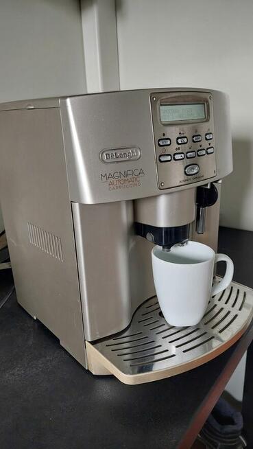 Ekspres do kawy DeLonghi Magnifica- uszkodzony