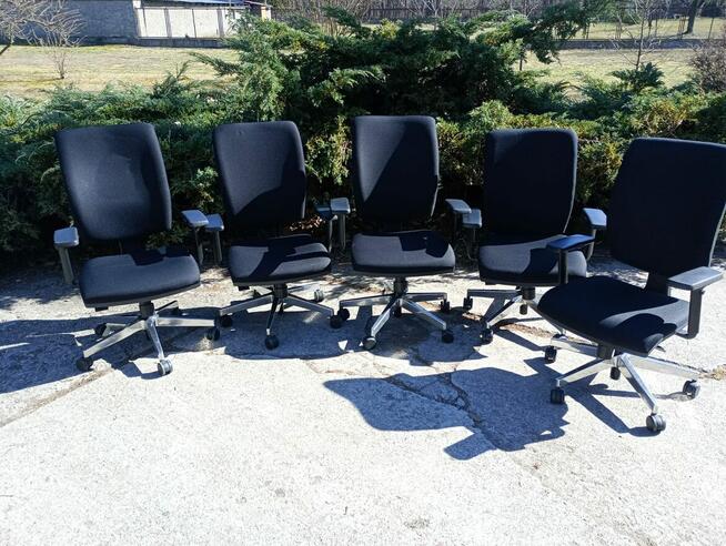 Fotel biurowy RIM czarny fotele krzesła biurowe obrotowe