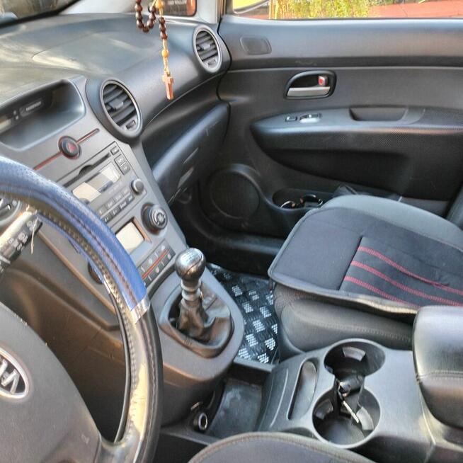 Sprzedam samochód osobowy marki kia carens