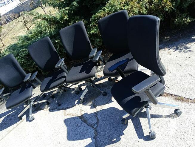 Fotel biurowy RIM czarny fotele krzesła biurowe obrotowe