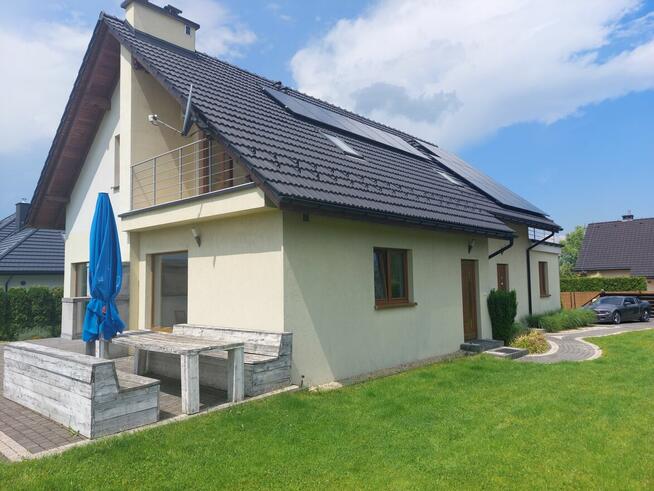 DOM Z ODDZIELNYM MIESZKANIEM - SUŁKOWICE