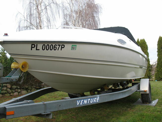 Łódz Stingray z przyczepą. Przepłynięte - 129mth!