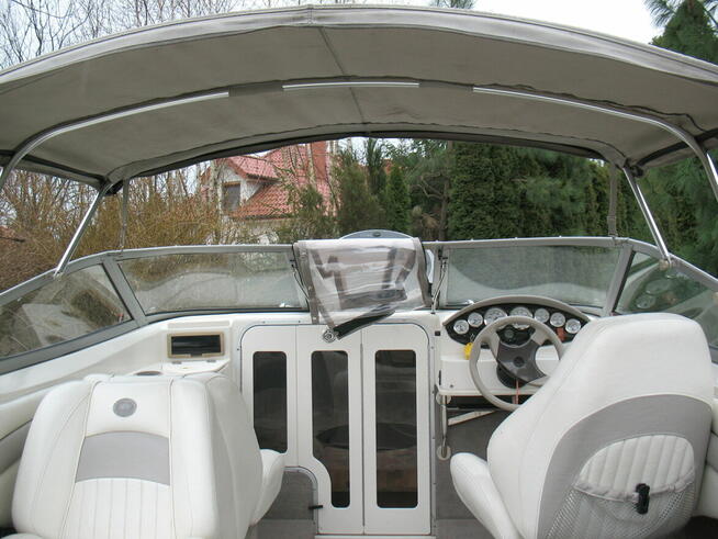 Łódz Stingray z przyczepą. Przepłynięte - 129mth!