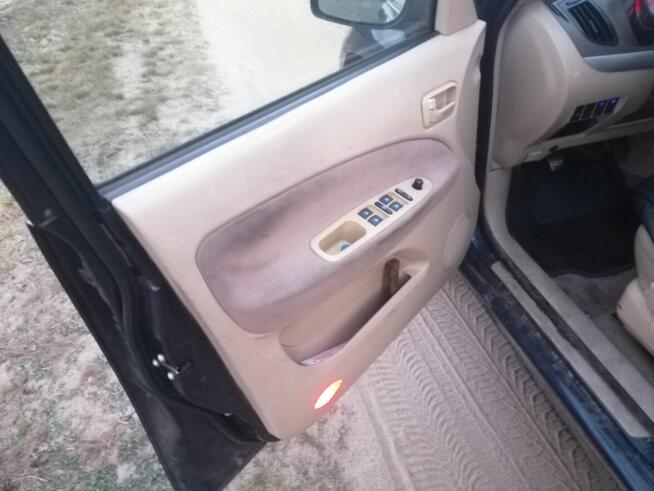 Samochód RAV4 (DR5)