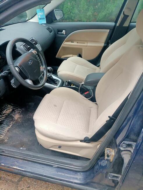 Syndyk sprzeda samochód marki Ford Mondeo