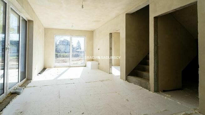 Dom Niepołomice Podgrabie, Błonie