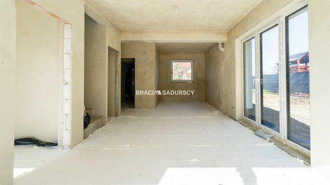 Dom Niepołomice Podgrabie, Błonie