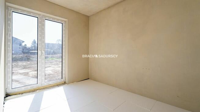 Dom Niepołomice Podgrabie, Błonie