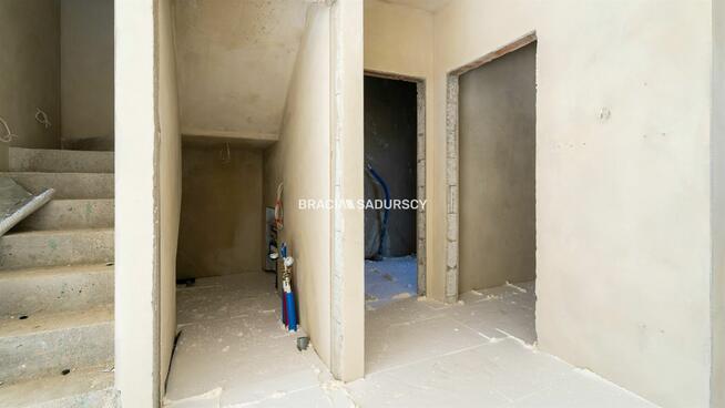 Dom Niepołomice Podgrabie, Błonie