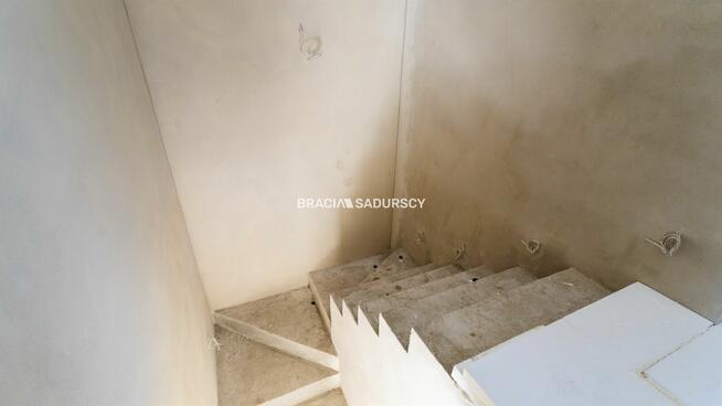 Dom Niepołomice Podgrabie, Błonie