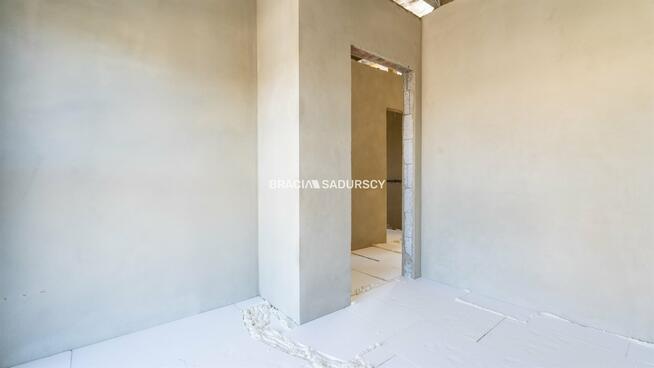 Dom Niepołomice Podgrabie, Błonie