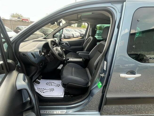 Peugeot Partner 1,6i*109PS*205,000ASO*Panorama*Hak*A/C*MP3*CD*ABS*ESP*Opłacony