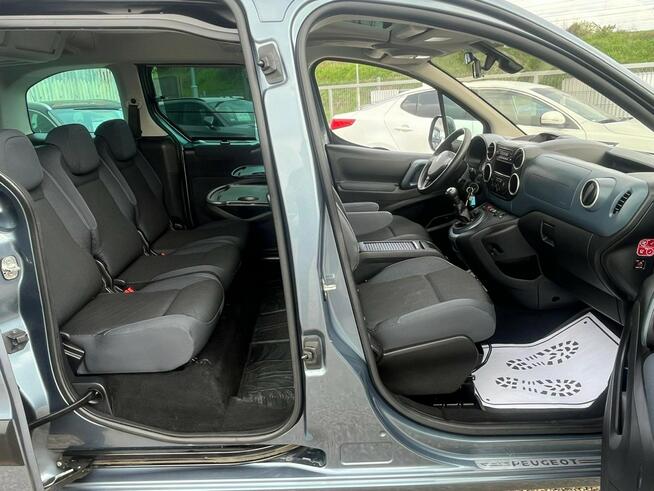 Peugeot Partner 1,6i*109PS*205,000ASO*Panorama*Hak*A/C*MP3*CD*ABS*ESP*Opłacony