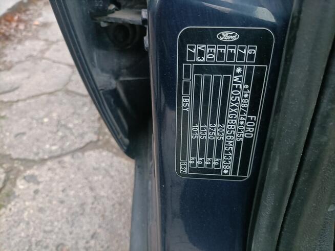 Syndyk sprzeda samochód marki Ford Mondeo