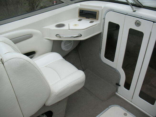 Łódz Stingray z przyczepą. Przepłynięte - 129mth!