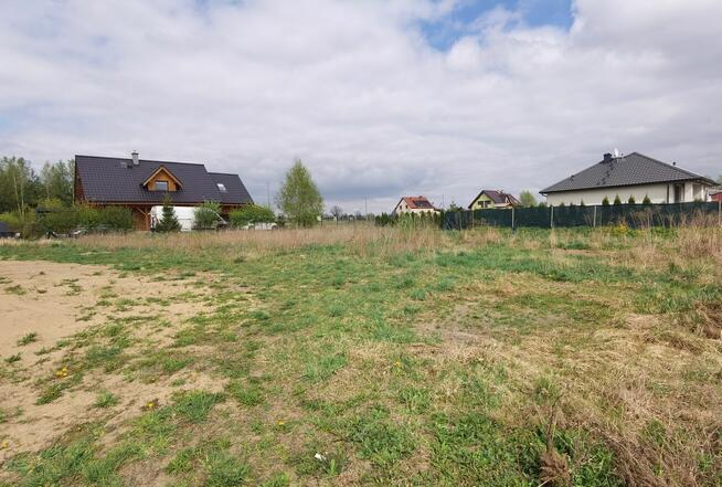 Działka budowlana 11 ar – Miłomłyn – uzbrojona, super lok.
