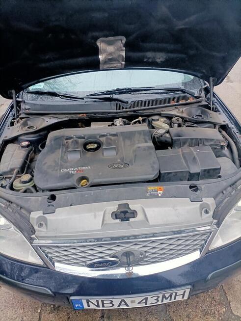 Syndyk sprzeda samochód marki Ford Mondeo