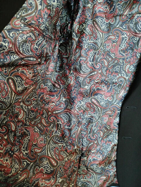 Czarny garnitur (marynarka / kamizelka / krawat / spodnie)